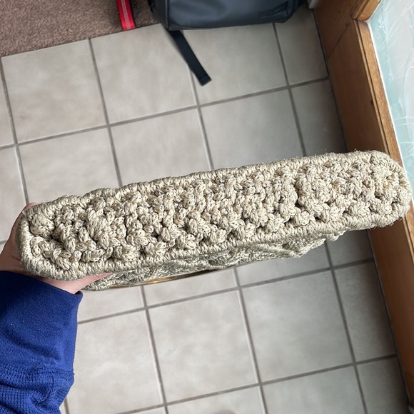 Woven Boho Wooden Handle Handbag - Picture 8 of 9